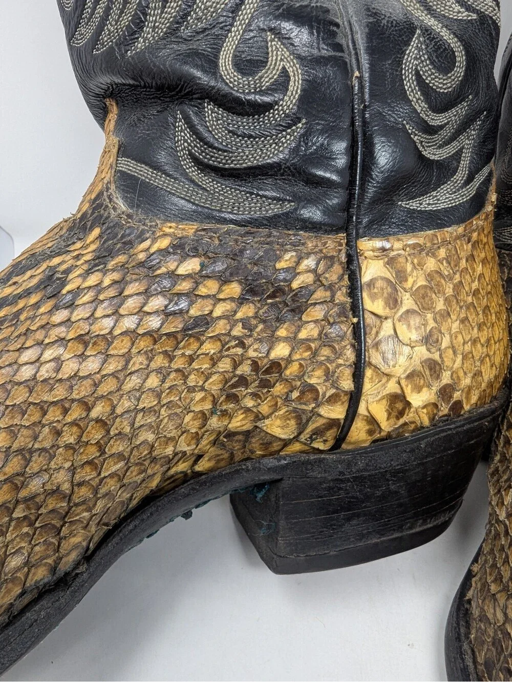 Olathe Snakeskin Python Cowboy Western Boots Mens 13 USA Black Gold Leather Show